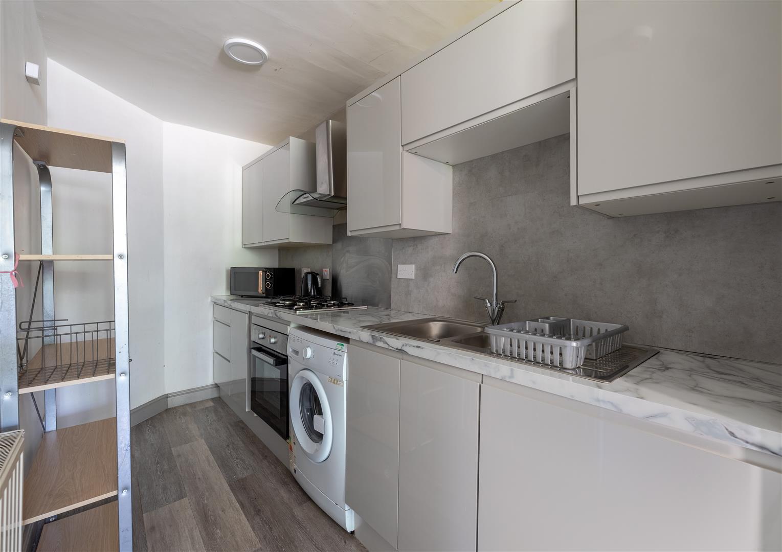 Flat 2, 23 Castle Hill, Lancaster, LA1 1YN